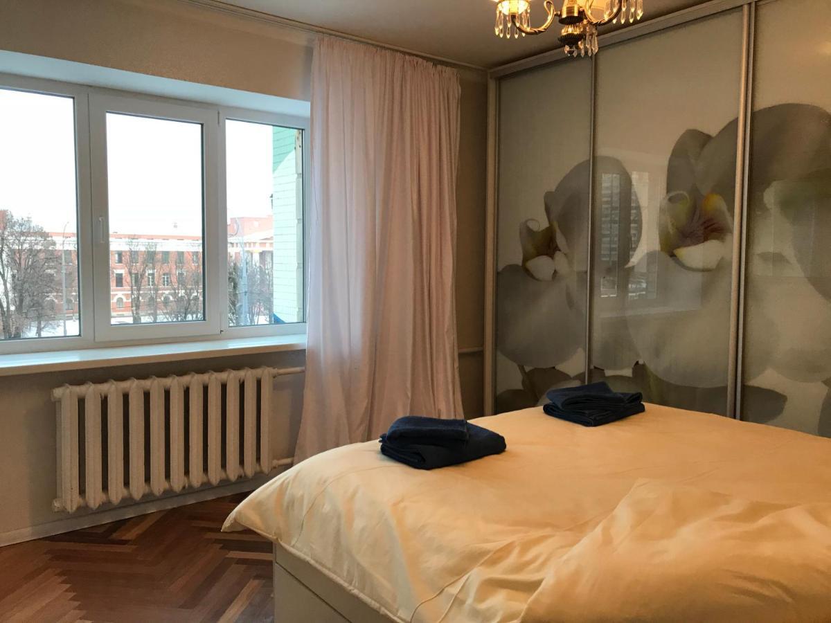 Sunny Apartment Overlooking The Royal Village Kiev Extérieur photo